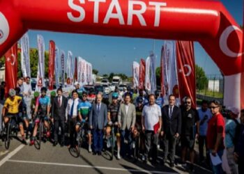 100. Yıl Cumhuriyet Bisiklet Çeşidi tam gaz sürüyor