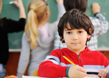 13 Ekim Cuma Okullar Tatil mi?