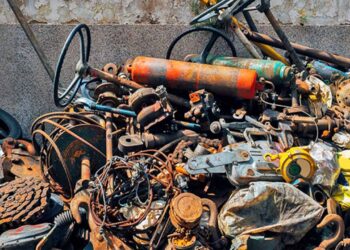 16 Yaşındaki Genç Metal Hurda Yığını Altında Can Verdi