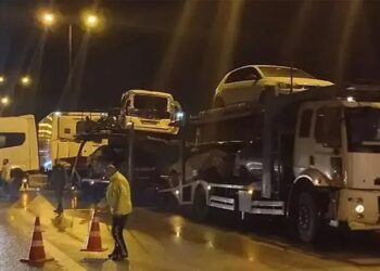 18 Araç Zincirleme Trafik Kazası Yaptı: 4 Yaralı