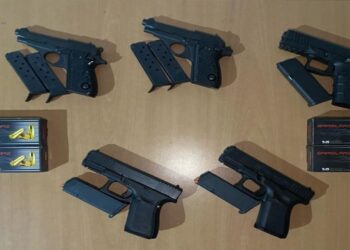 5 Ruhsatsız Tabanca Bulunduran 2  Zanlı Tutuklandı