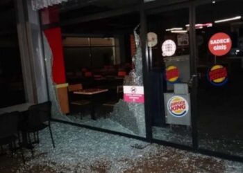 Adana’da Starbucks ve Burger King’e Silahlı Saldırı