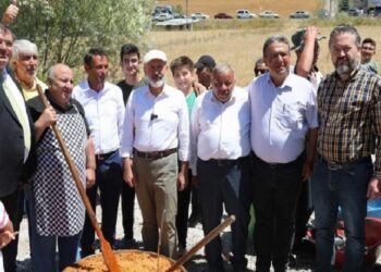 Ahmet Çolakbayrakdar Pilav Şenliği’ne katıldı