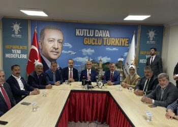 AK Parti Genel Lider Yardımcısı Yılmaz, Kocaeli’de partililerle buluştu: