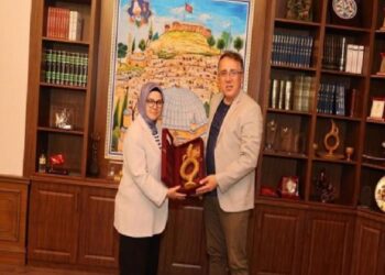 AK Parti vekilinden Mehmet Savran’a ziyaret