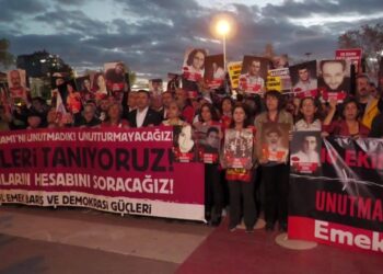 Ankara Gar Katliamı’nda Hayatını Kaybedenler Kadıköy’de Anıldı