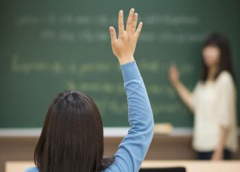 Ara Tatil Bitti: İlk Ders Zili Çaldı