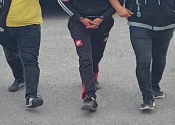 Araçtan Para Çalan Hırsız Tutuklandı