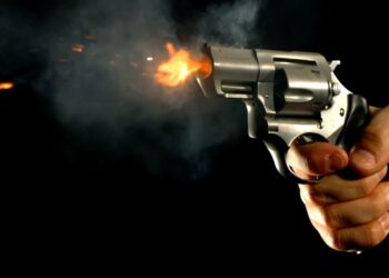 Arkadaşını Kazara Vurdu