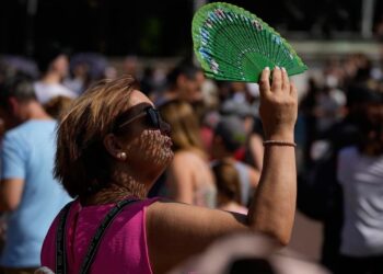 Aşırı Sıcaklar Bugün Zirve Yapacak! 45 Dereceyi Göreceğiz
