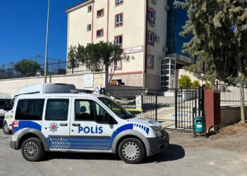 Aydın Kuşadası’nda Akıl Almaz Olay! Kızlar Tuvaletine Kamera Koyan Hizmetli Tutuklandı