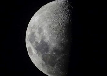 Ayın Karanlık Yüzünde Sıcak Alan Tespit Edildi