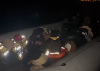 Ayvalık’ta 23 Düzensiz Göçmen Yakalandı