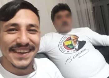 Baba, Eşine Bıçak Çeken Oğlunu Bıçaklayarak Öldürdü 