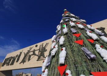 Bağdat’ta Yeni Yıl Ağacı İsrail’in Gazze’de Öldürdüğü Çocuklara Adandı