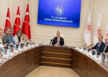 Bakan Işıkhan sarsıntı vilayetlerinin taleplerini dinledi