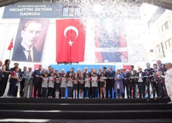 Bakan Tekin Hayırsever Ailenin Katkılarıyla Yapılan Okulun Açılışını Gerçekleştirdi