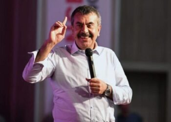 Bakan Tekin tercih yapacak gençlerle buluştu