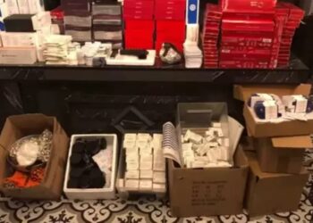 Bakırköy’de Kaçak İlaç Operasyonunda Botoks İlaçları Ele Geçirildi