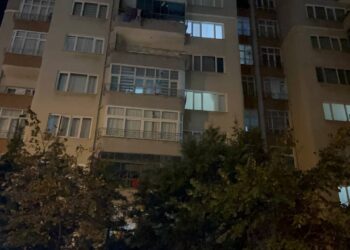 Balkondan Düşen Kadın Ağır Yaralandı