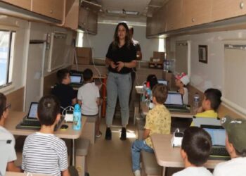 Bandırma’da çocukların yüzü bu atölyelerde gülüyor