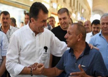 Başkan Dündar, Bursa esnafıyla gönül gönüle