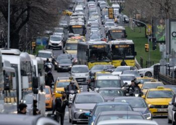 Bayram Öncesi Yoğun Trafik Geçen Yılın Rekorunu Kırdı!