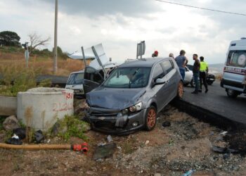 Bayramiç Kavşağında Meydana Gelen Trafik Kazasında 3 Kişi Yaralandı