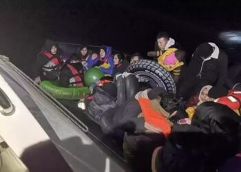 Çanakkale Açıklarında 40 Afganistanlı Göçmen Yakalandı