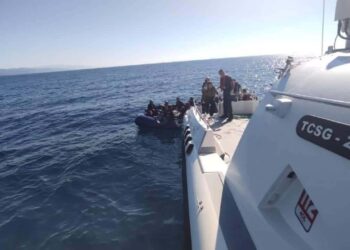 Çanakkale Ve Ayvacık Açıklarında Düzensiz Göçmen Yakalandı