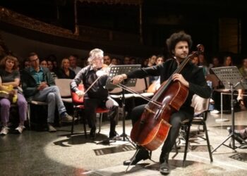 Çellist Jamal Aliyev İstanbul’da Konser Verdi