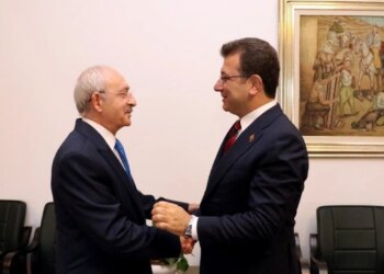 CHP’de Kurultay Öncesi Yoğun Görüşmeler Yaşanıyor