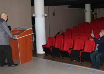 CHP’de Yeni Genel Başkan Adayı Hayal Kırıklığına Uğradı: Sadece 7 Kişi Katıldı