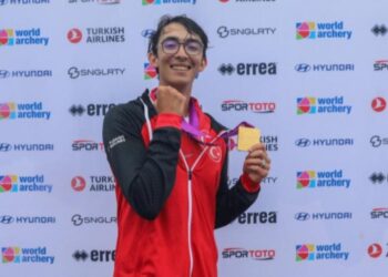 Cumhurbaşkanı Erdoğan’dan ulusal okçuya tebrik telefonu