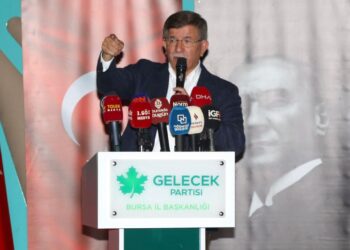 Davutoğlu’ndan İktidara Çağrı: Aileyi Korumak İçin Ne Yapacaksanız Yanınızdayız