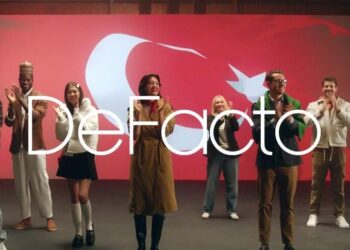 DeFacto Cumhuriyet’in 100. yılına Özel Koleksiyon Tasarladı