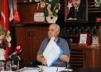 Demir: Yapılan her hoş işi ideolojik gözle eleştirmeyin!