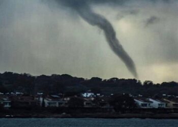 Denizde Oluşan Hortum Cep Telefonlarının Kamerasında