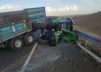 Devrilen Traktördeki Sürücü Hayatını Kaybetti