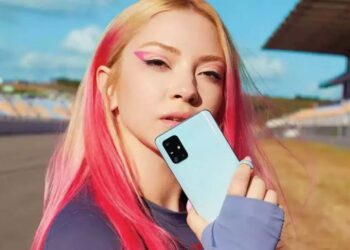 Ece Seçkin’in Reklam Kazancı Dudak Uçuklattı