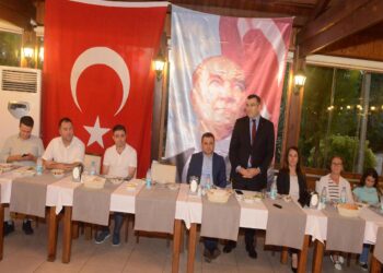 Eceabat Kaymakamı Mustafa Çiftçiler için veda yemeği düzenlendi