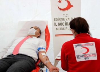 Edirne’de Vatandaşlar Kan Bağışı İçin Sıraya Girdi