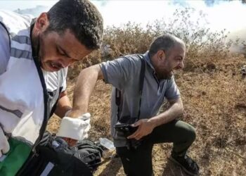 Elinden Vurulan Filistinli Foto Muhabiri İstanbul’da Tedavi Altında