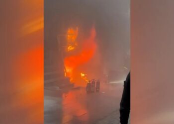 Eminönü’nde Çıkan Yangın Söndürüldü