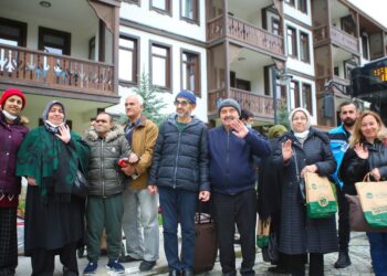 Engelliler Ve Yaşlılar Termal Tesiste Stres Giderdi