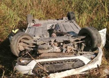 Erdek-Bandırma Yolunda Kaza: Otomobil Şarampole Yuvandı