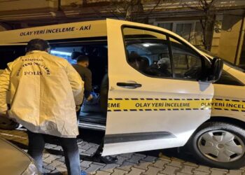 Esenyurt’ta Eski Eşini Bıçakla Yaralayan Kişi İntihar Etti