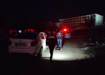 Evinin Önünde Oturan Hamile Kadın Açılan Ateş Sonucu Öldü