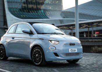 Fiat 500e, Üst Üste Üçüncü Kez “En İyi Elektrikli Küçük Otomobil” Unvanını Kazandı!