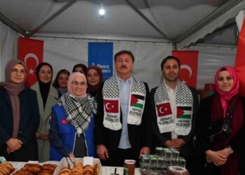 “Gazze Dayanışma Çadırı” İle Kermes Düzenlendi